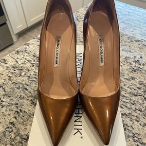 Manolo Blahnik BB Heels- Bronze